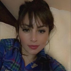 Meet your Posher, Nora